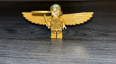 Lego Wonder Woman 76157 Diana Prince Gold Wings Minifigure Super Heroes 