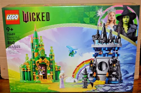 Lego Wicked 75689 Emerald City & Kiamo Ko Castle 860 Piece Set