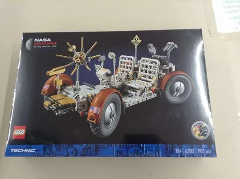 NASA APOLLO Lunar Rover LRV Model LEGO 42182 LEGO
