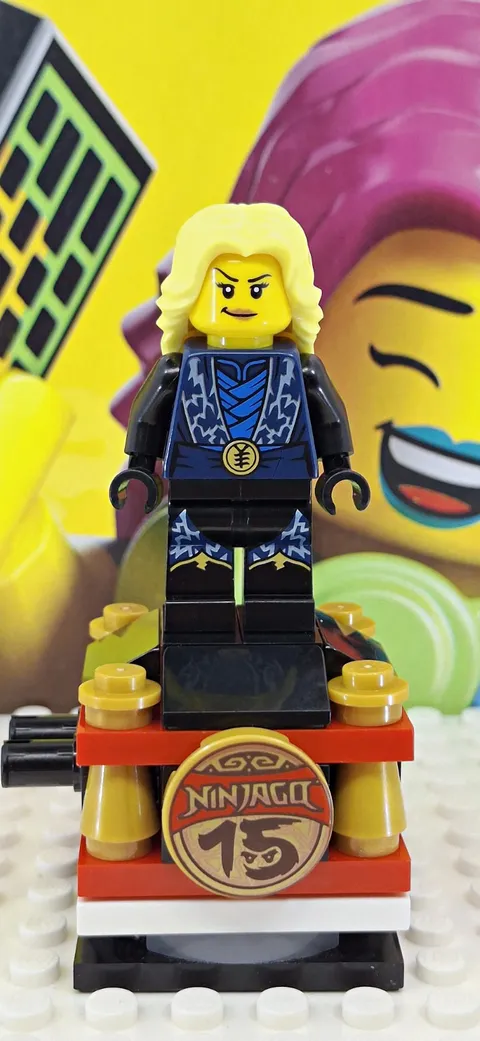 LEGO NINJAGO 15th Anniversary Minifigure w/ NINJAGO 15 Display Stand