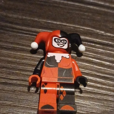 LEGO Harley Quinn Minifigure Red & Black Jester Outfit Plastic Age 5+