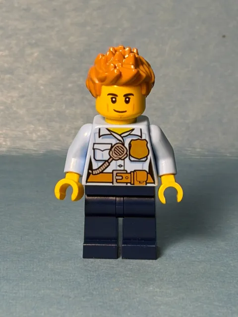 LEGO City Minifig cty1126 - City Police Officer - Light Scratches/No Cracks