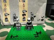 Lego Star Wars Commander Wolffe (sw0330) and Wolfpack clone (sw0331)