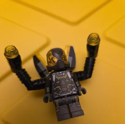 LEGO Super Heroes Minifigure - Ant-Man Yellow Jacket - SH0189 from set 76039