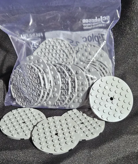 LEGO Light Bluish Gray 8x8 Round Plates with Hole Lot of 25 Part 74611 Brand New