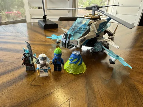 LEGO NINJAGO: ShuriCopter (70673) 100% COMPLETE ALL MINIFIGURES