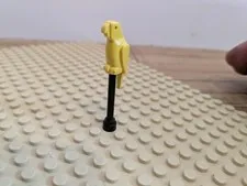 LEGO Vintage Yellow Parrot 2546 Small Beak - Sets 6274, 5919, 3722