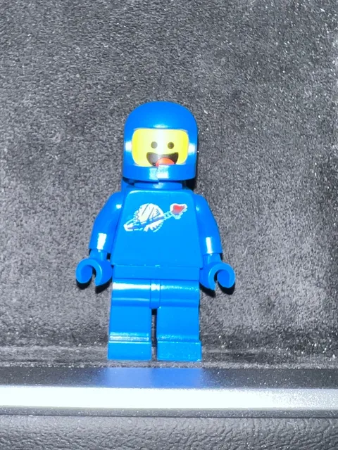 LEGO Blue Spaceman Minifigure BENNY: Benny's Space Squad LEGO Movie 70841