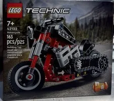 LEGO TECHNIC: Motorcycle (42132)