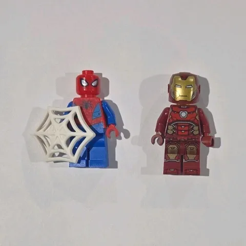LEGO Marvel Minifigures Spider-Man & Iron Man w/ Web Accessory