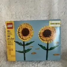 LEGO Sunflowers 40524 Botanicals Building Set 191 pcs Brick Separator Box
