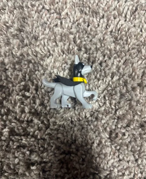 LEGO Batman Dog Ace Bat Hound with cape Perfect Condition