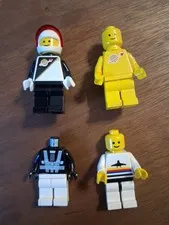 LEGO Blue Futuron Airport Classic Space Astronaut Minifigures & Parts Lot