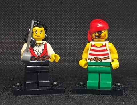 LEGO Female Pirate And First Mate Minifigures Lot