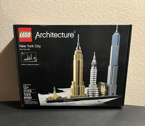 LEGO Architecture; New York City; 21028; 598 Pieces; Unopened; Retired