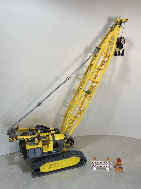 LEGO CITY: Crawler Crane (7632)