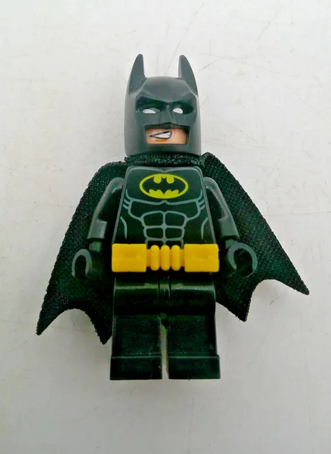 LEGO 70915 DC Batman - Batman w/ Cape Minifigure Minifig