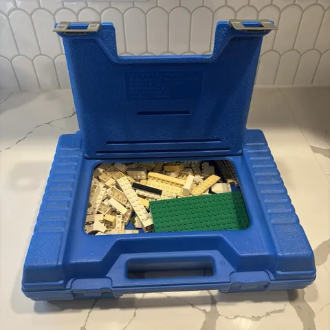 Vintage 1985 Lego Carrying Case Blue Box W/ 1.3Lbs LEGO Pieces Toy Carrier READ