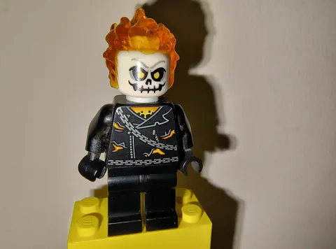 LEGO Ghost Rider Minifigure W/ Trans-Orange Flame Head $0 Ship W/ Combined Ship!
