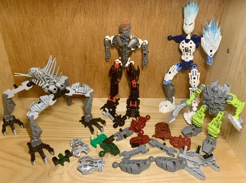 Lego Bionicle Incomplete Parts Lot Spinax 8924 Strakk 8982 Toa Onua 8690 Pyrox 