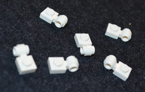 (6) 1x1 White Plate w/ Horizontal Tube Connector Clip Bricks ~ NEW Lego Parts ~