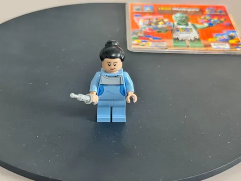 Lego Dr. Helen Cho 76269 Avengers Super Heroes Minifigure