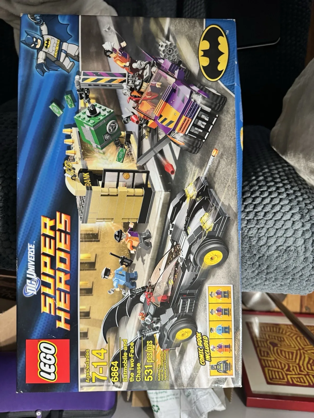 LEGO DC Super Heroes BATMOBILE AND THE TWO-FACE CHASE