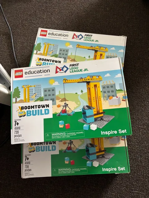 Lego Education BoomTown Build inspire set