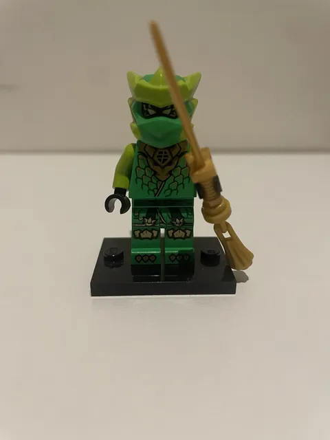 LEGO Ninjago Lloyd Minifigure Dragons Rising Season 4 set 71862 njo1072