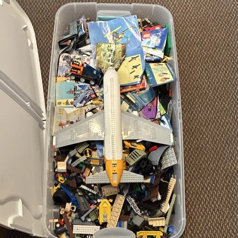 LEGO  Bulk Mixed Lot 8202-1 w/ Manuals, Bucket/Tub, U.S seller