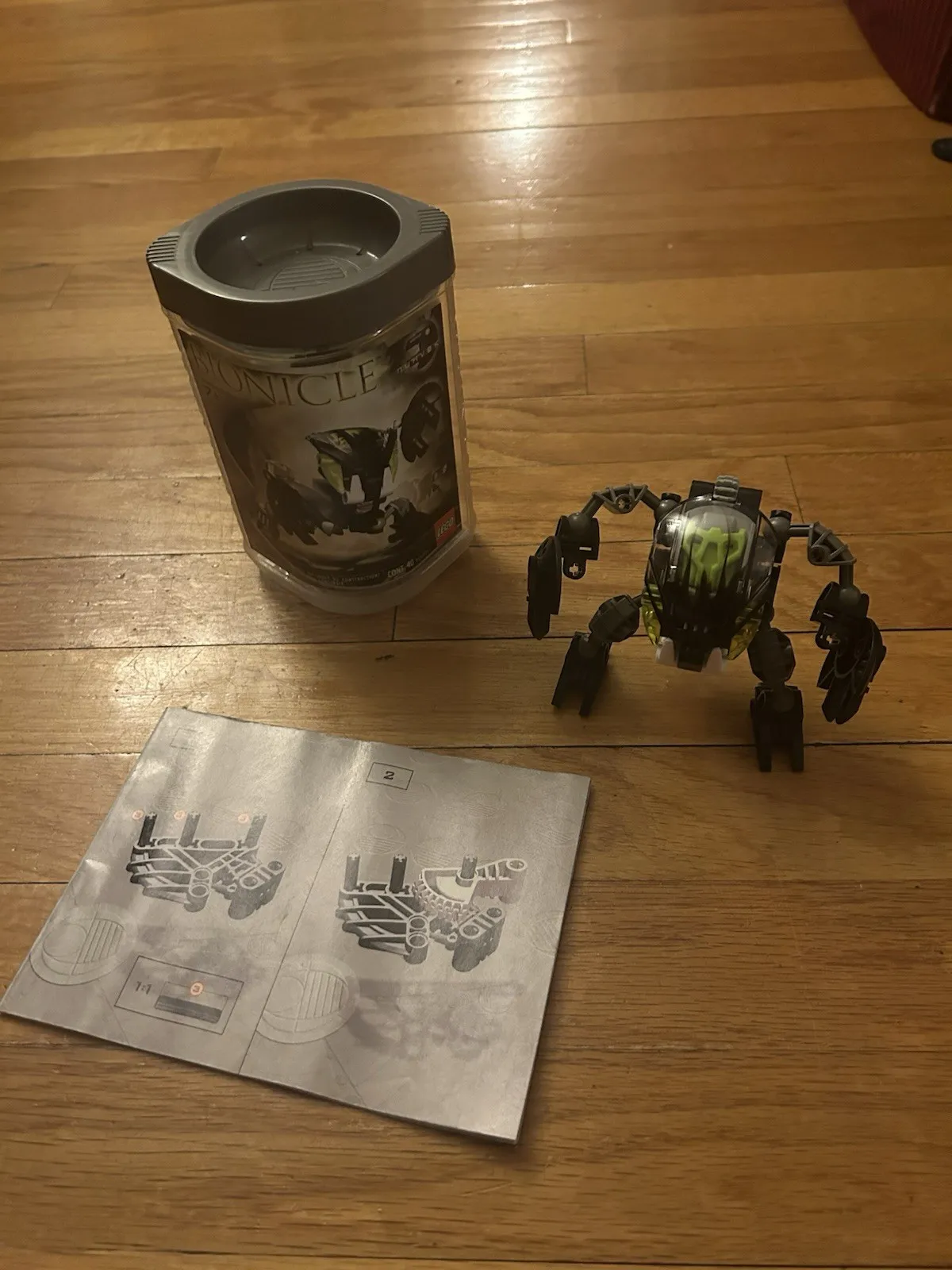 LEGO BIONICLE Nuhvok (2002, #8562) w/ Krana, Canister, and Manual