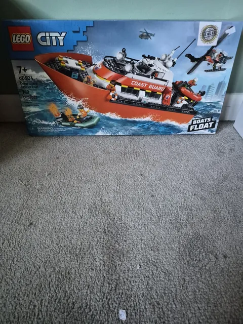 lego city sets new, Coast Guard Rescue Boat, 742 Pcs, With Helicopter.
