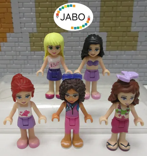 (O11 /42 /1) Lego Friends 5 Figures Minifigures