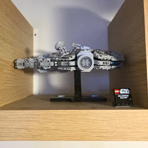 LEGO Star Wars Millennium Falcon 75375 Starship Collection 921pcs Stand/Plate