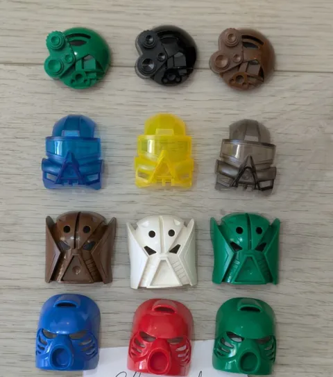 🔥 RARE 2001 LEGO BIONICLE KANOHI MASK LOT – MISPRINT / RARE COLORS – 12 PIECES