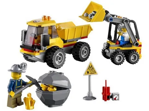 LEGO City Tipper Truck 4201 139pc 2012 Bagged w/ Instructions w/ Minifigures
