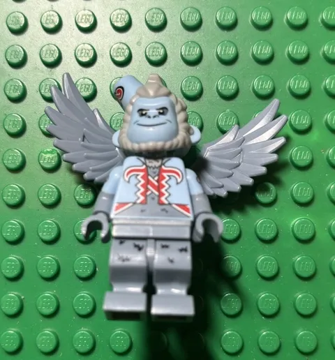 LEGO Flying Monkey Minifigure - 70917 Wizard of Oz / Batman Movie - Closed Mouth