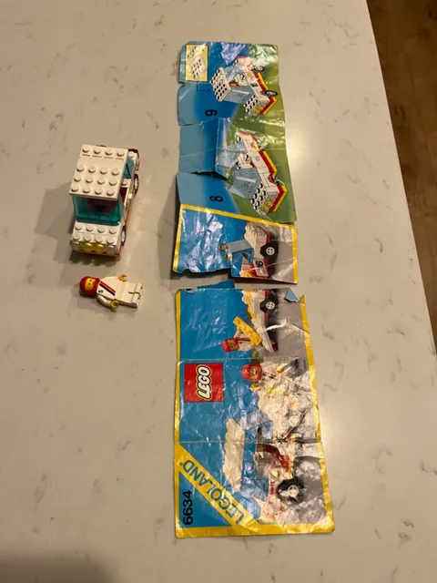 Lego 6634 Classic Town Stock Car 100% Complete with Instructions Vintage