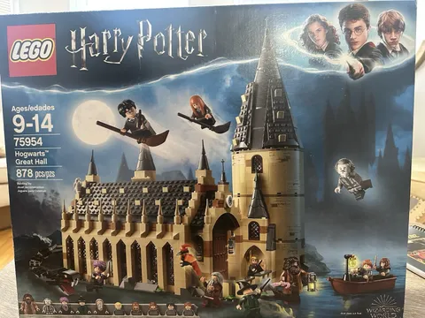 LEGO Harry Potter Hogwarts Great Hall 75954 878pc Ages 9-14 Boxed
