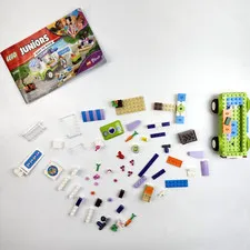 LEGO Juniors Mia's Organic Food Market 10749 Building Set