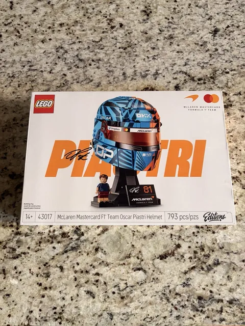 LEGO McLaren Mastercard F1 Team Oscar Piastri Helmet 43017, 793pcs New In Box