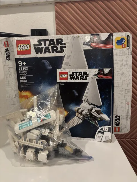 LEGO Star Wars: Imperial Shuttle (75302)