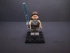 LEGO Star Wars Rey Minifigure sw0866  Last Jedi Tied Robe