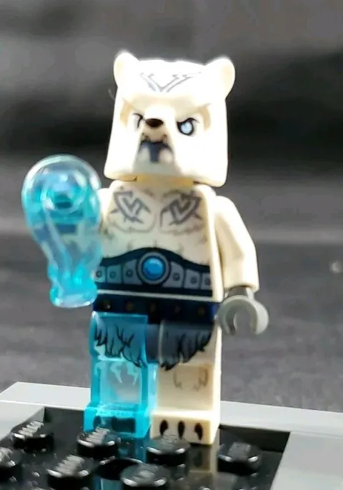 Lego Iceklaw Ice Bear Minifigure Legends of Chima Accessory Helmet Rare Vtg ***