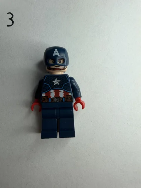 LEGO Superheroes: Captain America Minifig