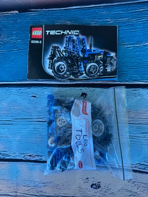 LEGO TECHNIC: Dune Buggy (8296) 100% complete