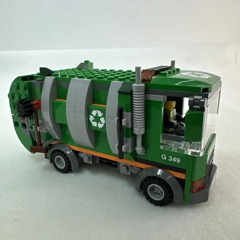 LEGO The LEGO Movie 70805 Trash Chomper Truck 98% Complete Vehicle Only