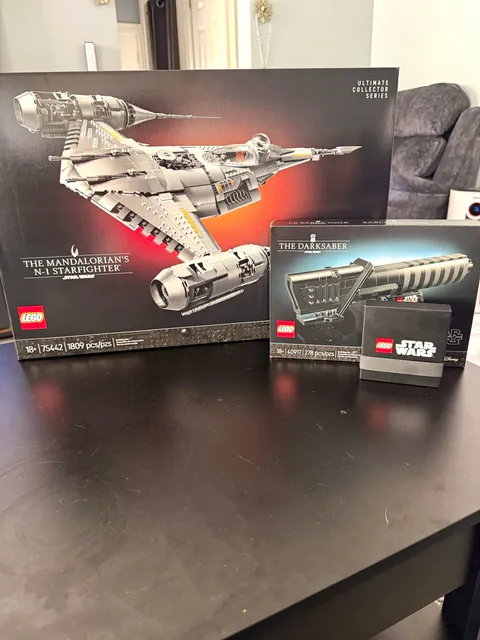 LEGO Star Wars UCS The Mandalorian’s N-1 Starfighter 75442 and GWPs included