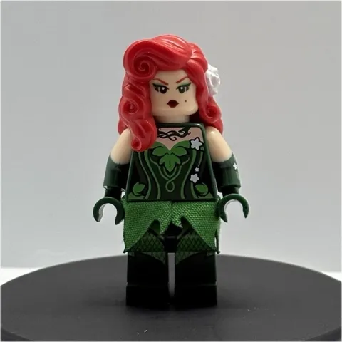 LEGO Poison Ivy Minifigure Red Hair Green Outfit Plastic Age 5+
