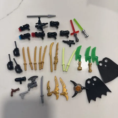 LEGO Minifigure Weapon Accessories Bulk Lot Mixed Colors, Lightsabers & Blasters